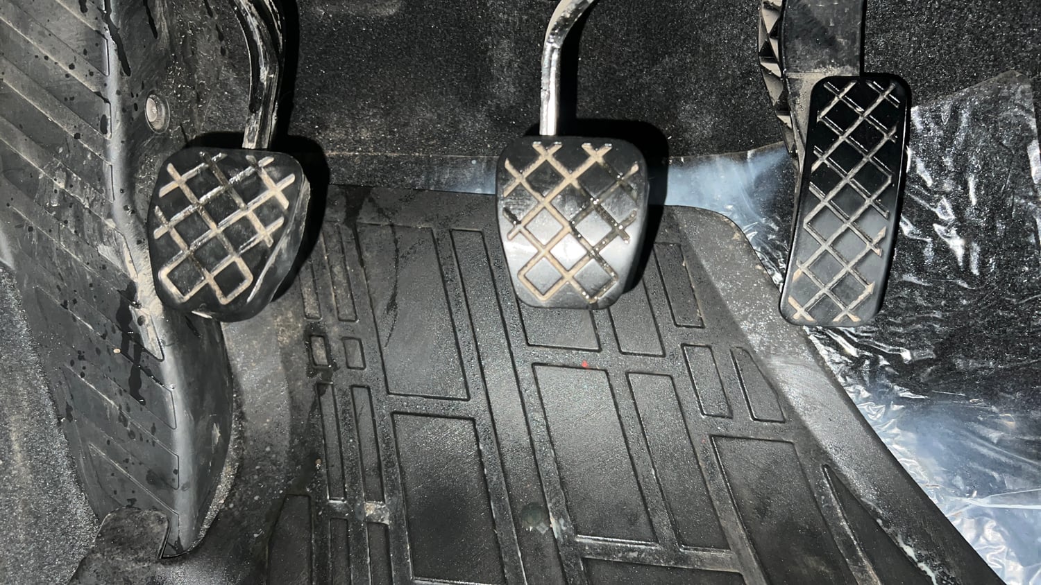Used 2022 Skoda Slavia Style 1.5L TSI MT Petrol Manual interior PEDALS VIEW