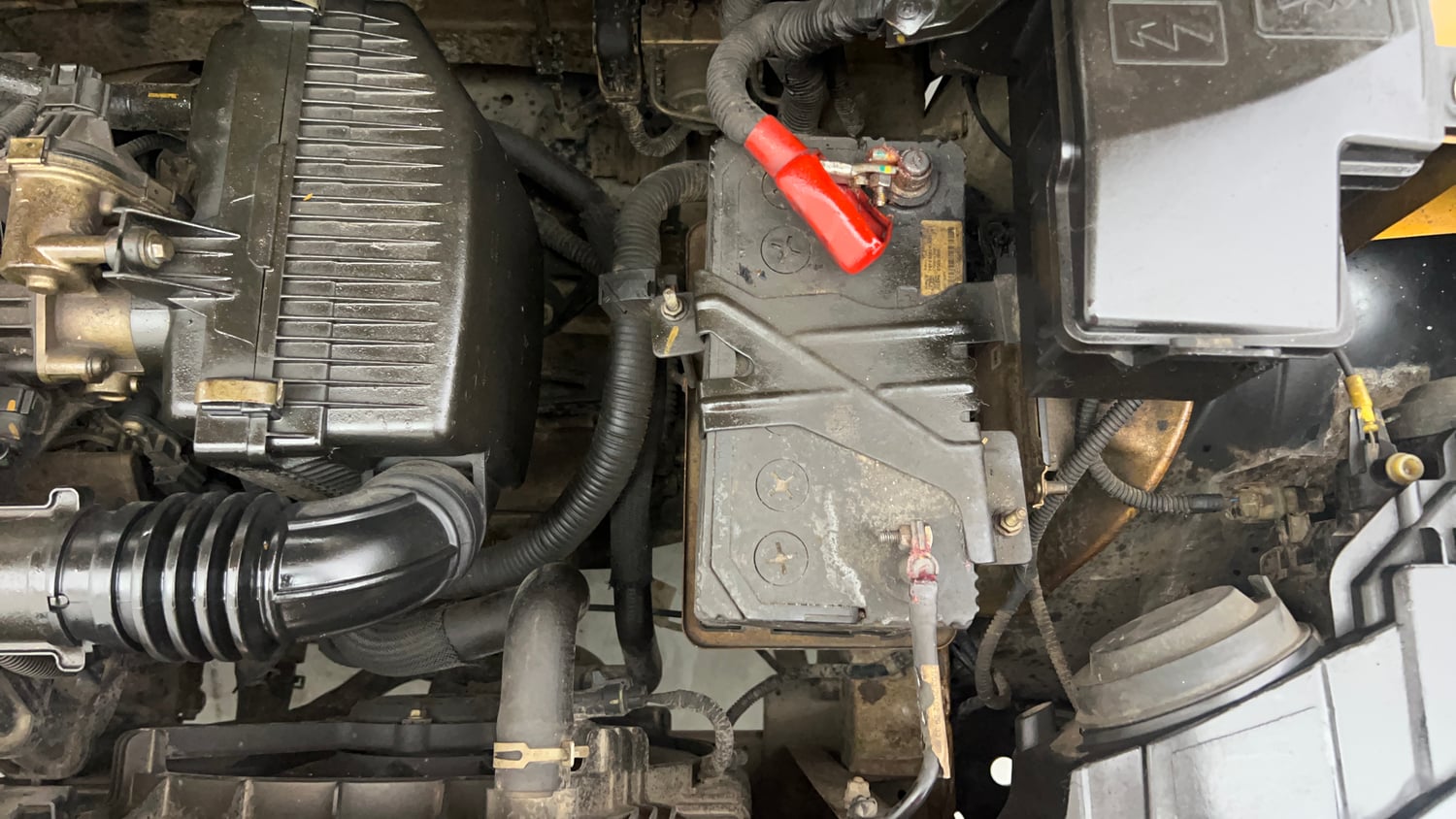 Used 2020 Renault Triber RXZ Petrol Manual engine ENGINE LEFT SIDE VIEW