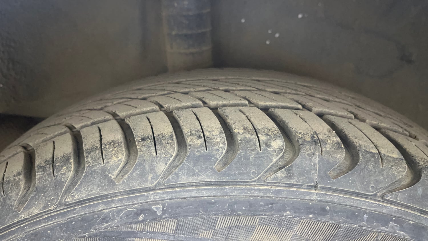 Used 2018 Nissan Sunny XL D Diesel Manual tyres RIGHT REAR TYRE TREAD VIEW