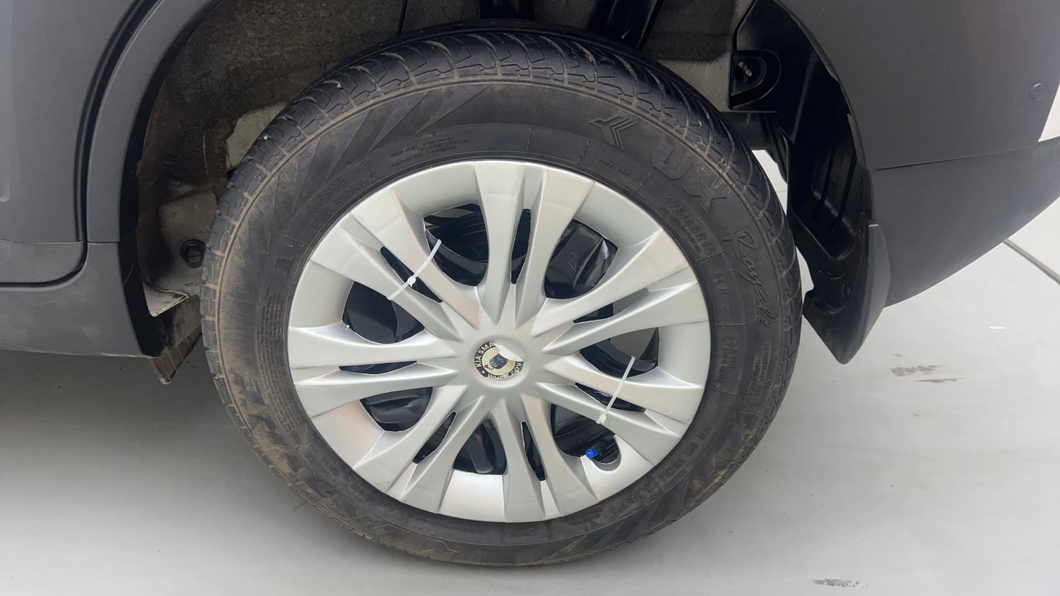 Used 2025 Hyundai Exter SX Tech 1.2 HY-CNG DUO MT Cng Manual tyres LEFT REAR TYRE RIM VIEW