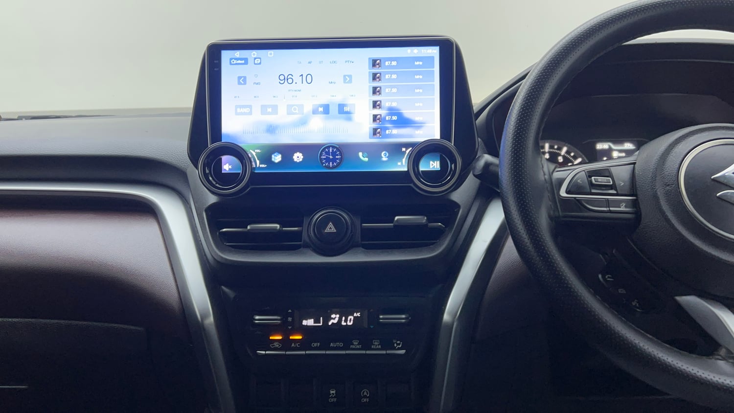 Used 2024 Maruti Suzuki Grand Vitara Delta Smart Hybrid Petrol Manual interior MUSIC SYSTEM & AC CONTROL VIEW