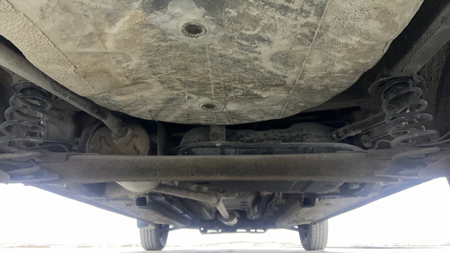 Used 2023 Renault Kwid CLIMBER AMT Petrol Automatic extra REAR UNDERBODY VIEW (TAKEN FROM REAR)