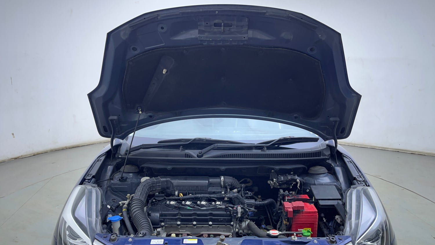 Used 2020 Maruti Suzuki Baleno Zeta Petrol Manual engine ENGINE & BONNET OPEN FRONT VIEW