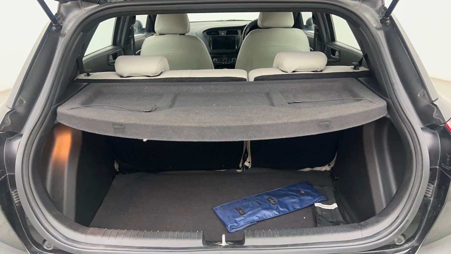 Used 2016 Hyundai i20 Active 1.2 SX Petrol Manual interior DICKY INSIDE VIEW