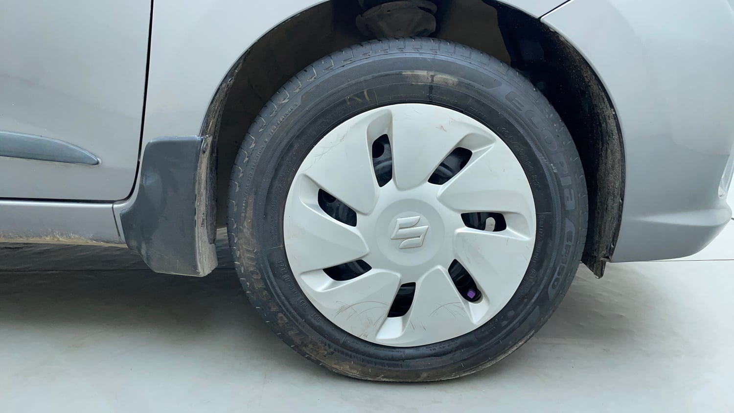 Used 2020 Maruti Suzuki Celerio ZXi AMT Petrol Automatic tyres RIGHT FRONT TYRE RIM VIEW