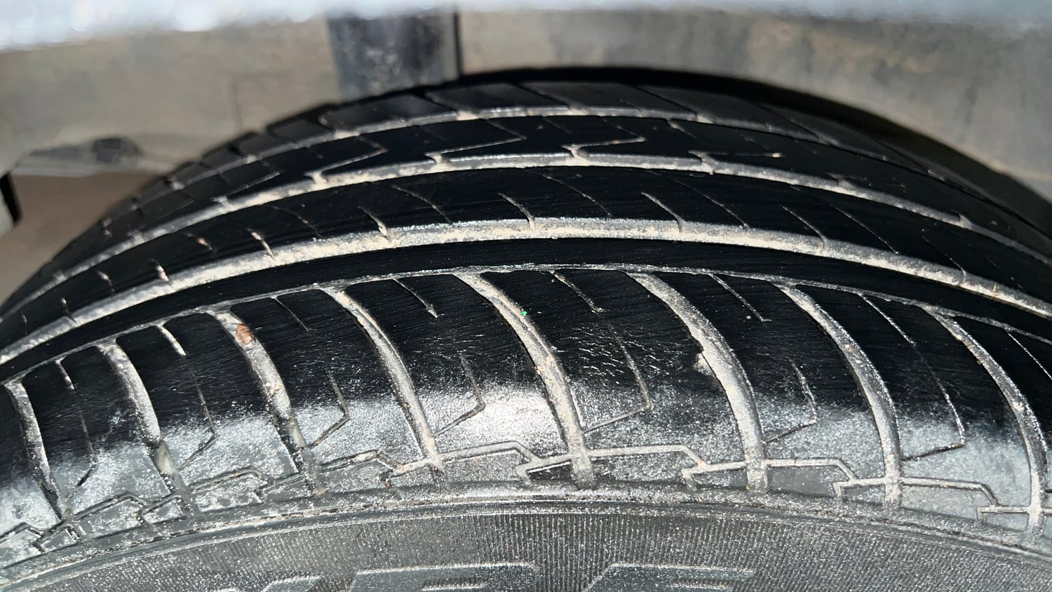 Used 2017 Honda City V CVT Petrol Petrol Automatic tyres RIGHT REAR TYRE TREAD VIEW