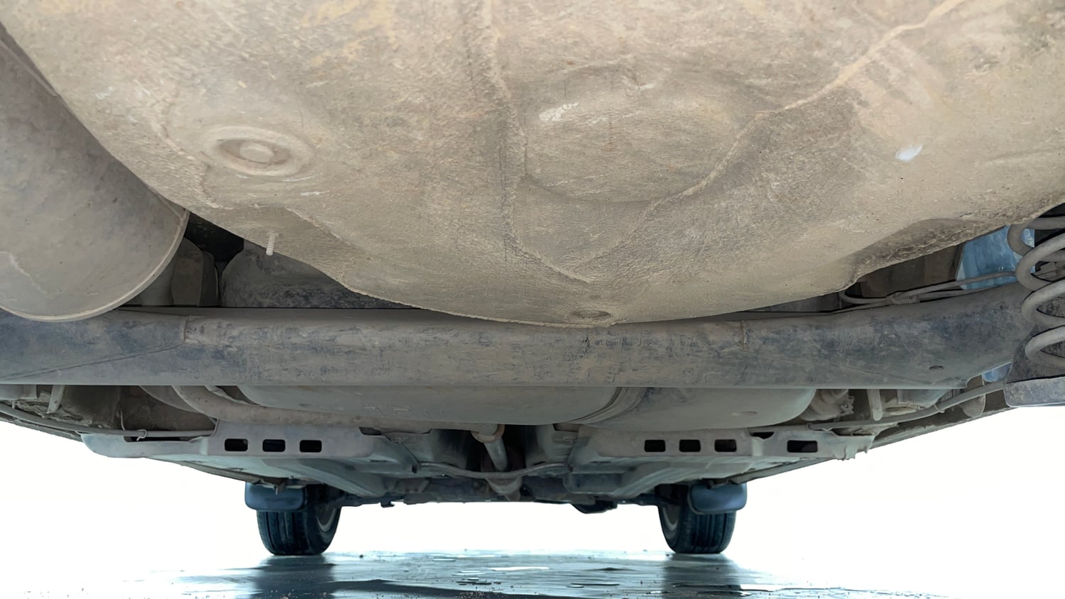 Used 2016 Volkswagen Ameo Highline1.2L (P) Petrol Manual extra REAR UNDERBODY VIEW (TAKEN FROM REAR)
