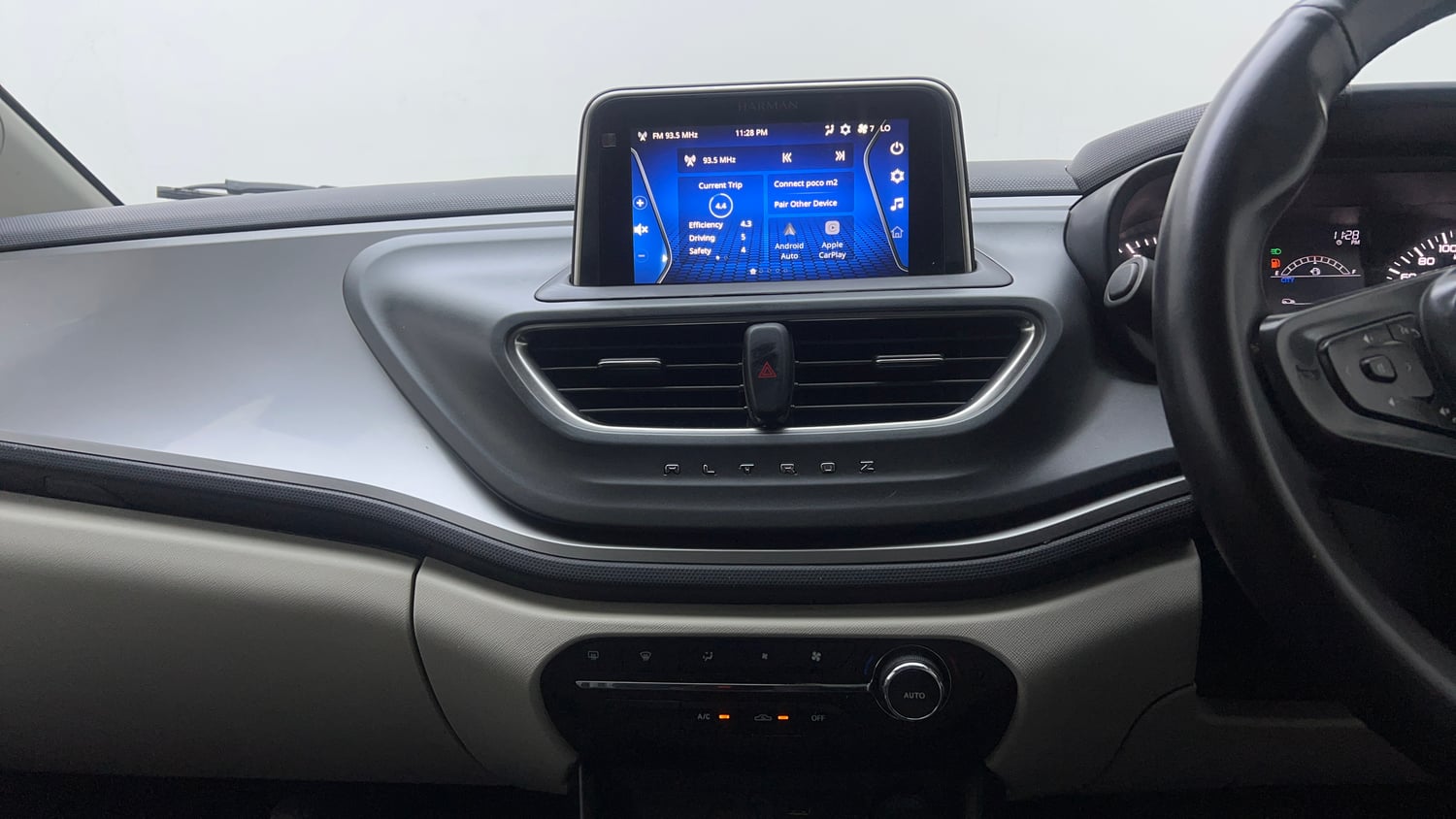 Used 2024 Tata Altroz XT Petrol Petrol Manual top_features Integrated (in-dash) music system
