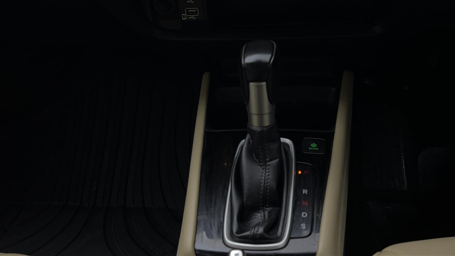Used 2022 Honda City ZX CVT Petrol Petrol Automatic interior GEAR  KNOB VIEW