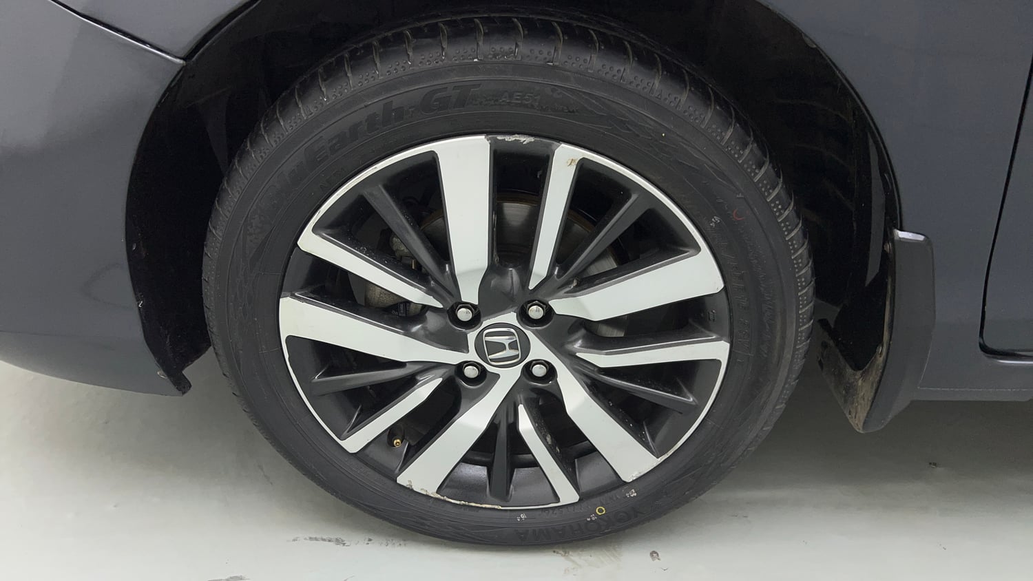 Used 2022 Honda City ZX CVT Petrol Petrol Automatic tyres LEFT FRONT TYRE RIM VIEW