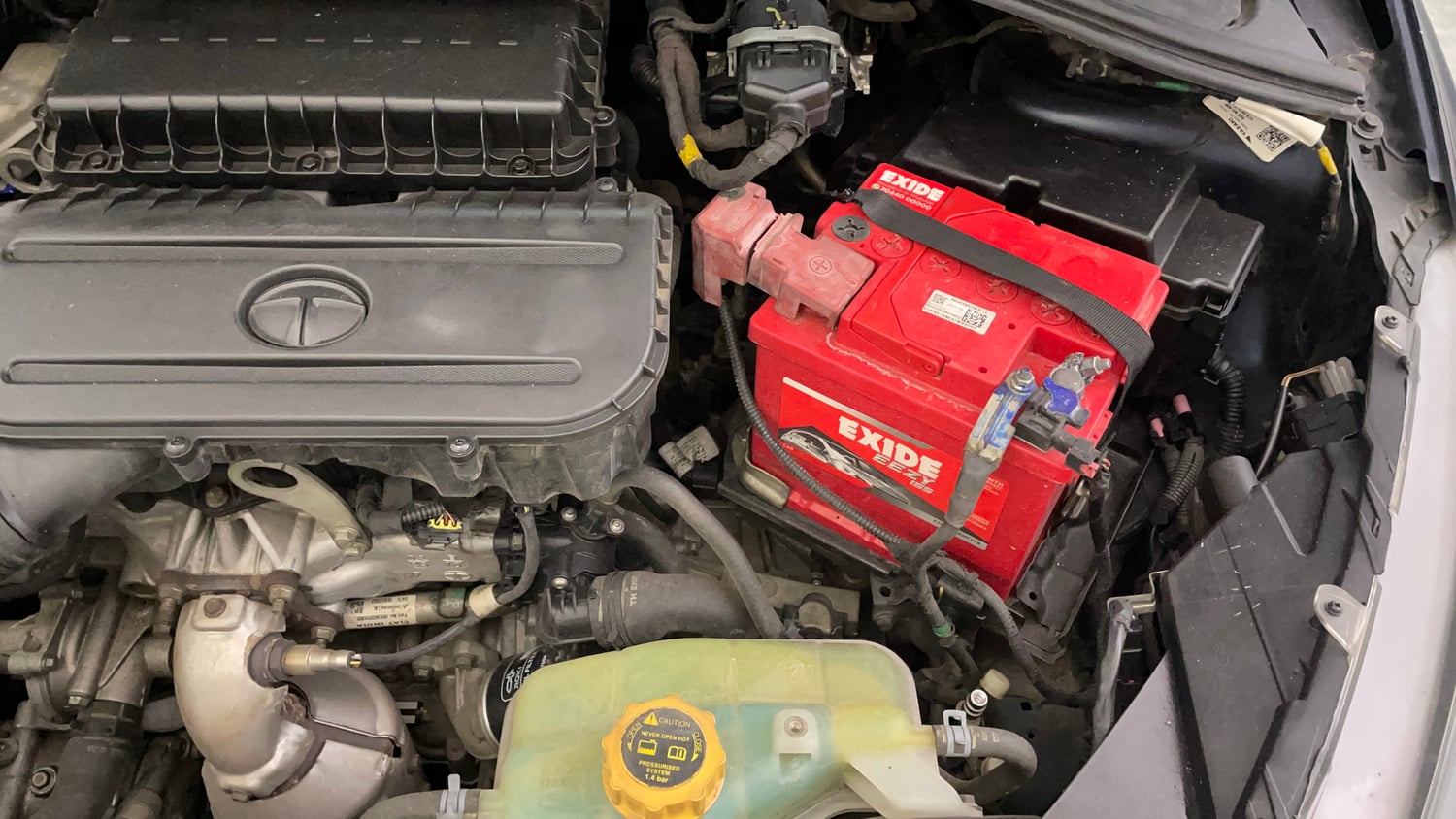Used 2023 Tata Tiago XZ Plus Petrol Manual engine ENGINE LEFT SIDE VIEW