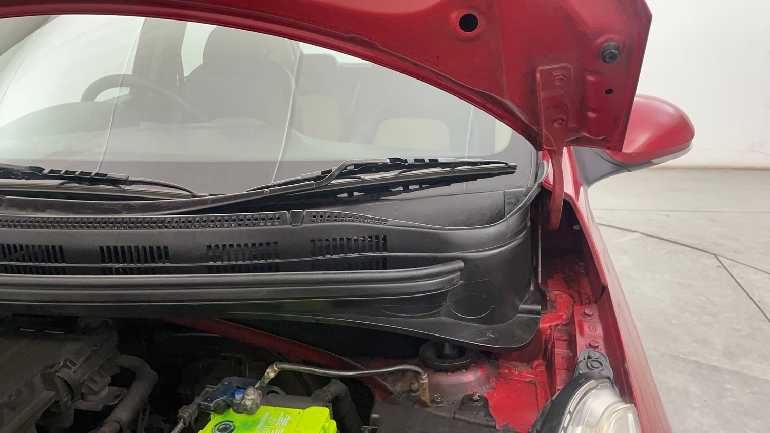Used 2018 Hyundai Grand i10 Sportz 1.2 Kappa VTVT Petrol Manual engine ENGINE LEFT SIDE HINGE & APRON VIEW