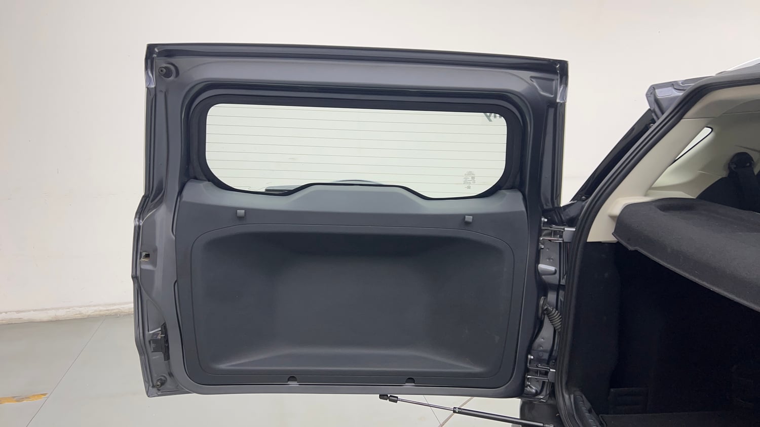 Used 2018 Ford EcoSport Titanium + 1.5L Ti-VCT AT Petrol Automatic interior DICKY DOOR OPEN VIEW