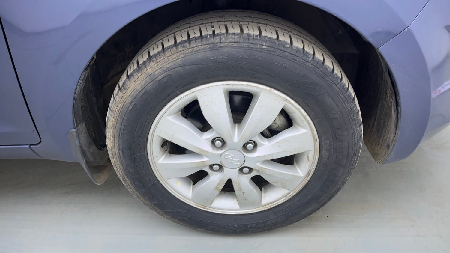 Used 2013 Hyundai i20 Sportz 1.2 Petrol Manual tyres RIGHT FRONT TYRE RIM VIEW