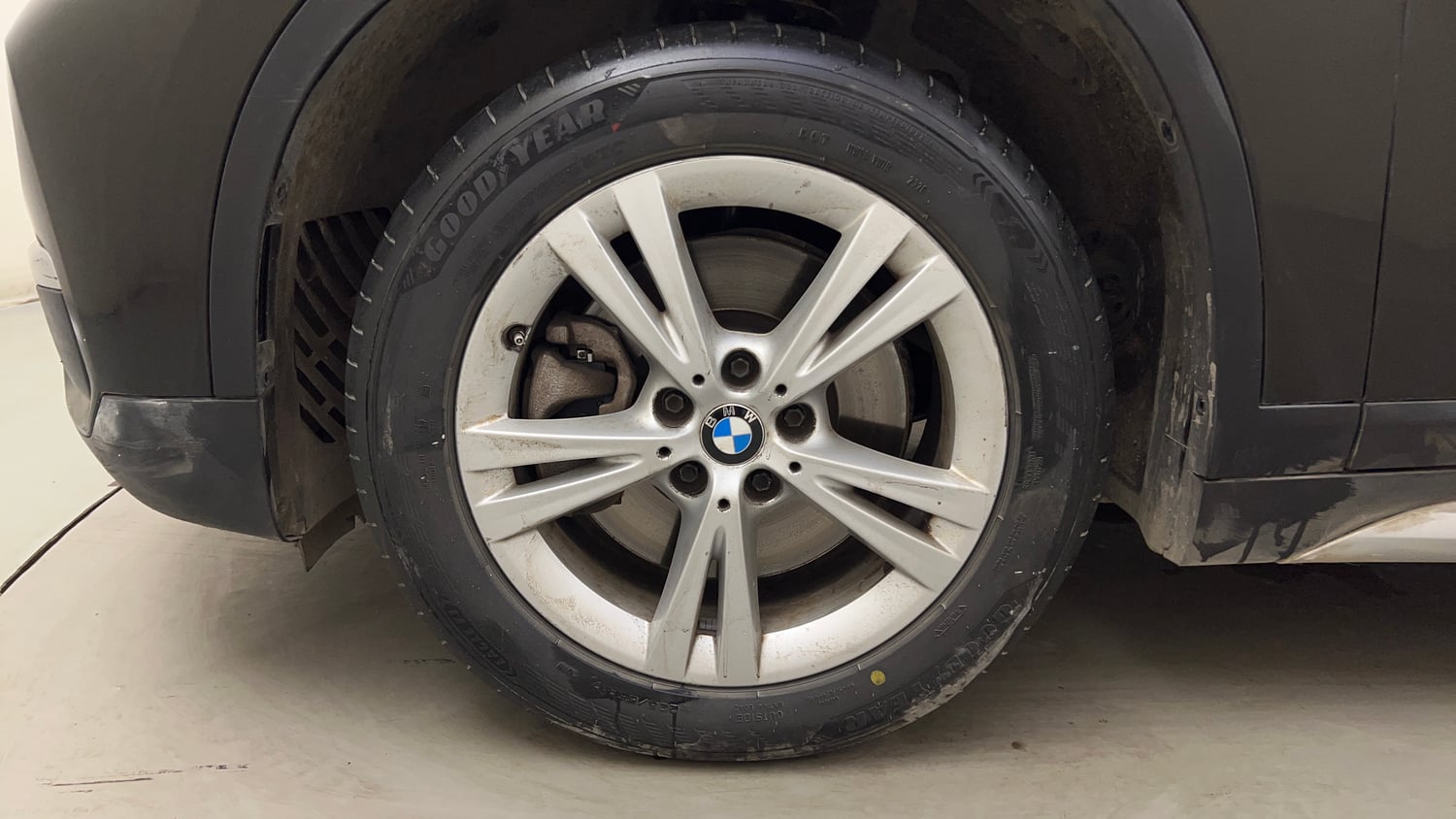 Used 2019 BMW X1 sDrive20i xLine Petrol Automatic tyres LEFT FRONT TYRE RIM VIEW
