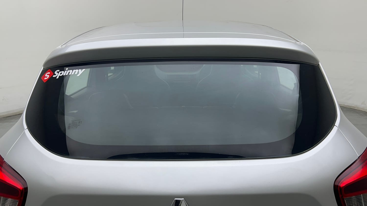 Used 2018 Renault Kwid 1.0 RXL CNG (Outside Fitted) Cng Manual exterior BACK WINDSHIELD VIEW