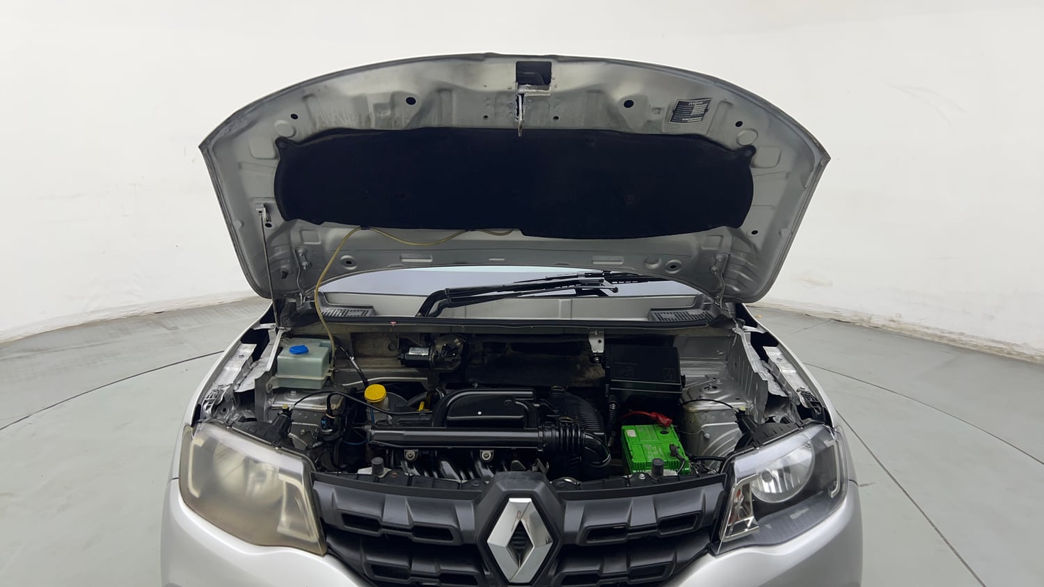 Used 2018 Renault Kwid 1.0 RXL CNG (Outside Fitted) Cng Manual engine ENGINE & BONNET OPEN FRONT VIEW
