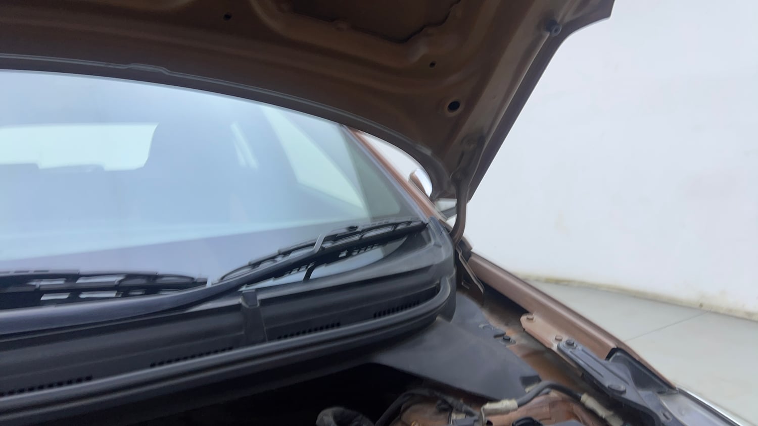 Used 2016 Hyundai i20 Active 1.2 SX Petrol Manual engine ENGINE LEFT SIDE HINGE & APRON VIEW