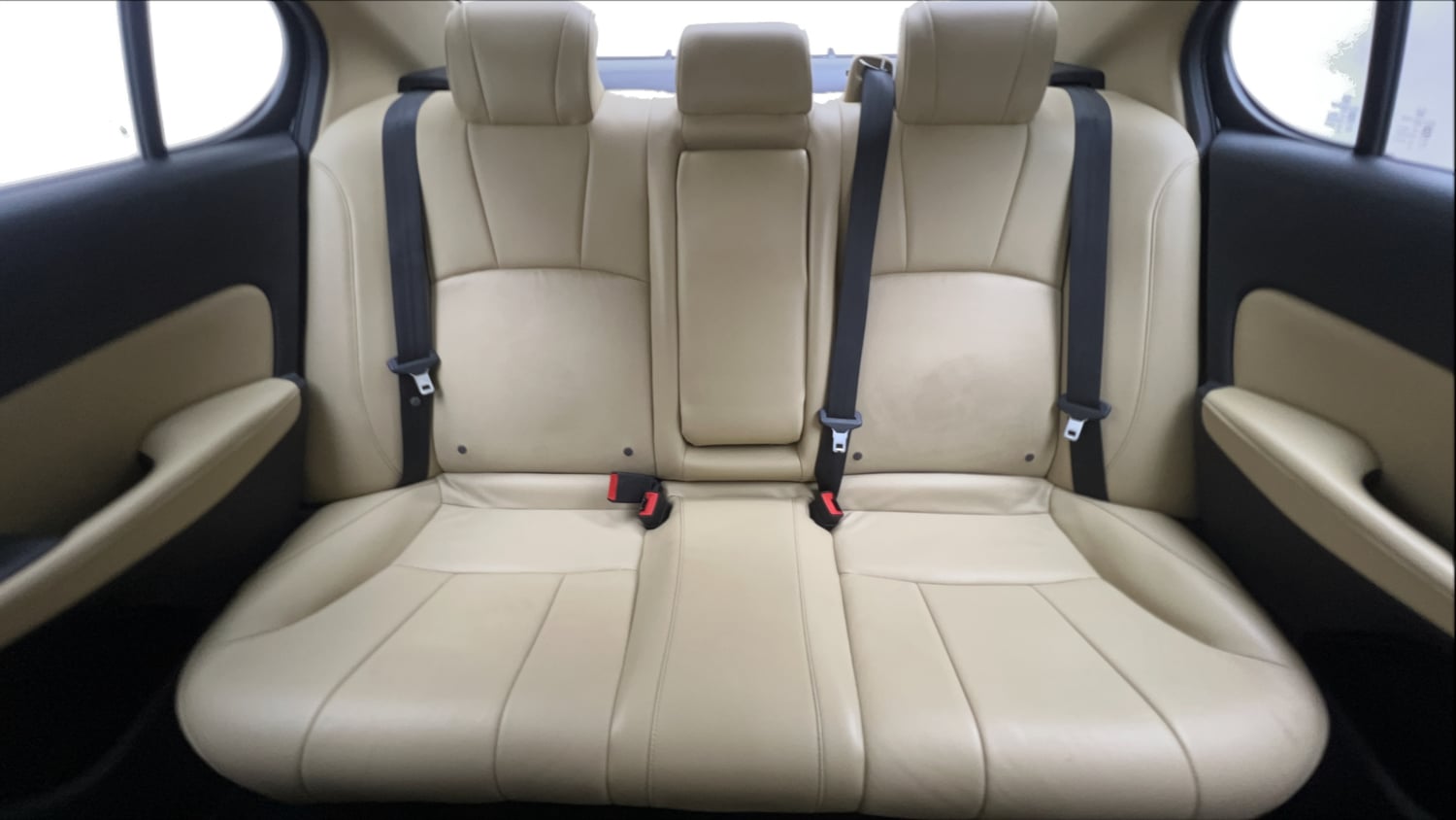 Used 2022 Honda City ZX CVT Petrol Petrol Automatic interior REAR SEAT CONDITION VIEW