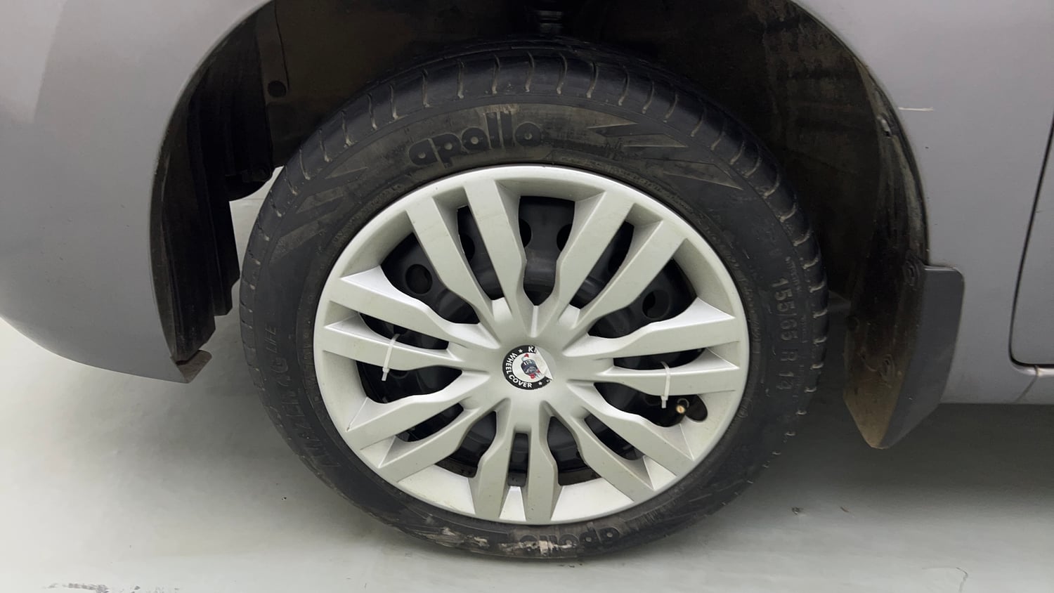 Used 2014 Maruti Suzuki Wagon R VXI Petrol Manual tyres LEFT FRONT TYRE RIM VIEW