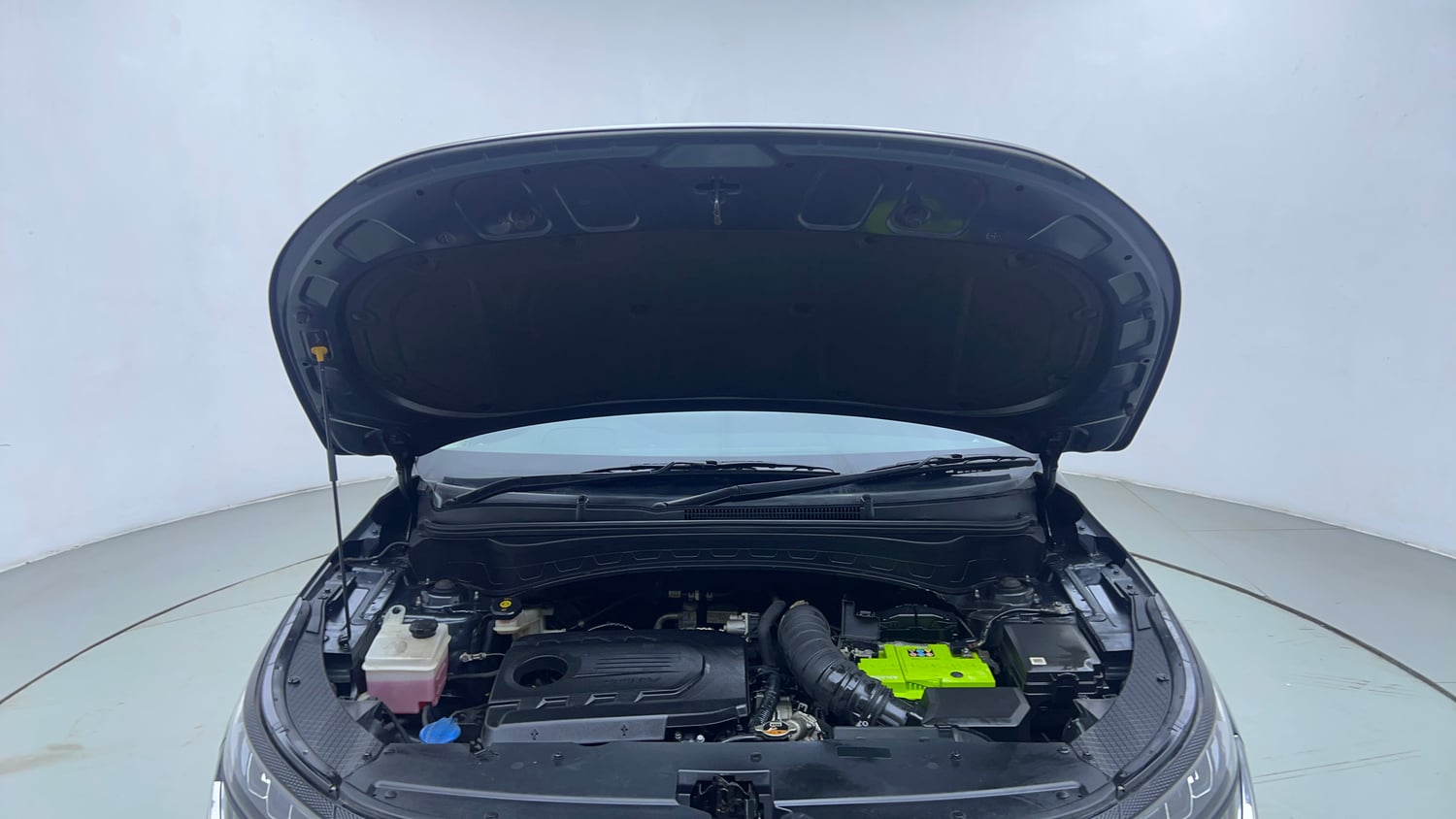 Used 2022 Kia Seltos X Line 1.5 Diesel AT Diesel Automatic engine ENGINE & BONNET OPEN FRONT VIEW
