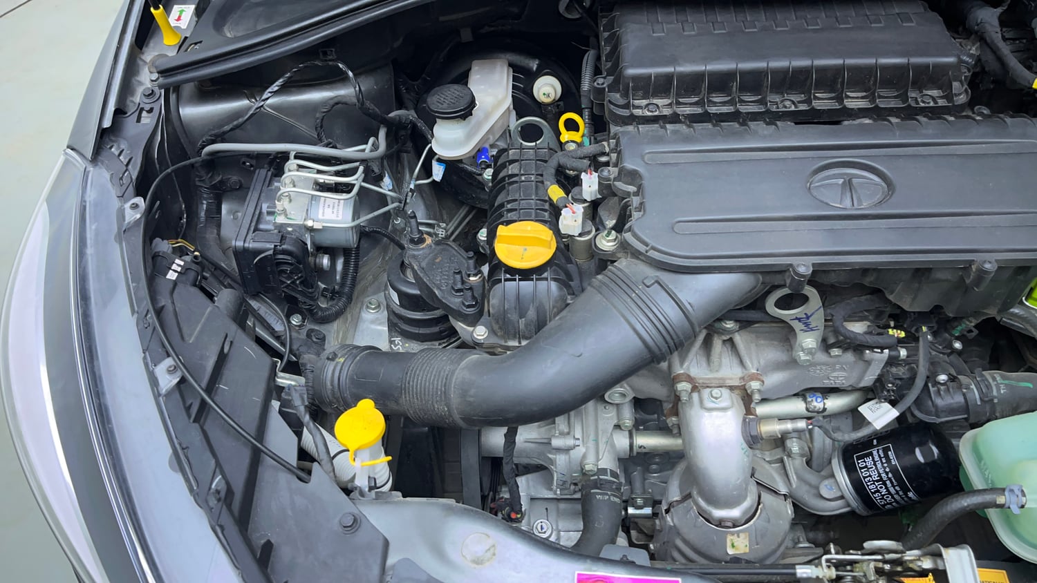 Used 2023 Tata Tiago XZA Plus Petrol Automatic engine ENGINE RIGHT SIDE VIEW