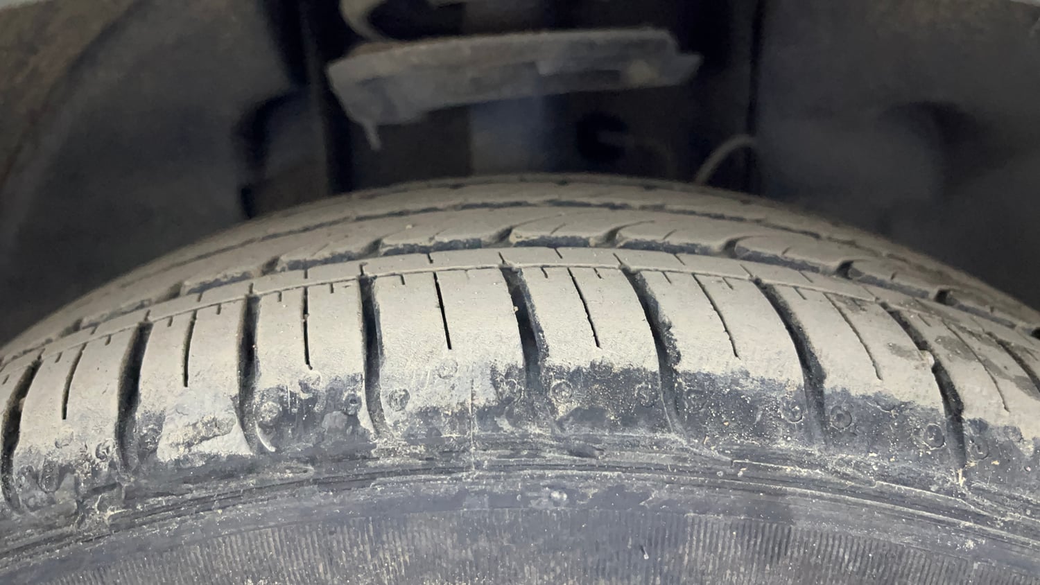 Used 2023 Tata Tiago XZA Plus Petrol Automatic tyres RIGHT FRONT TYRE TREAD VIEW
