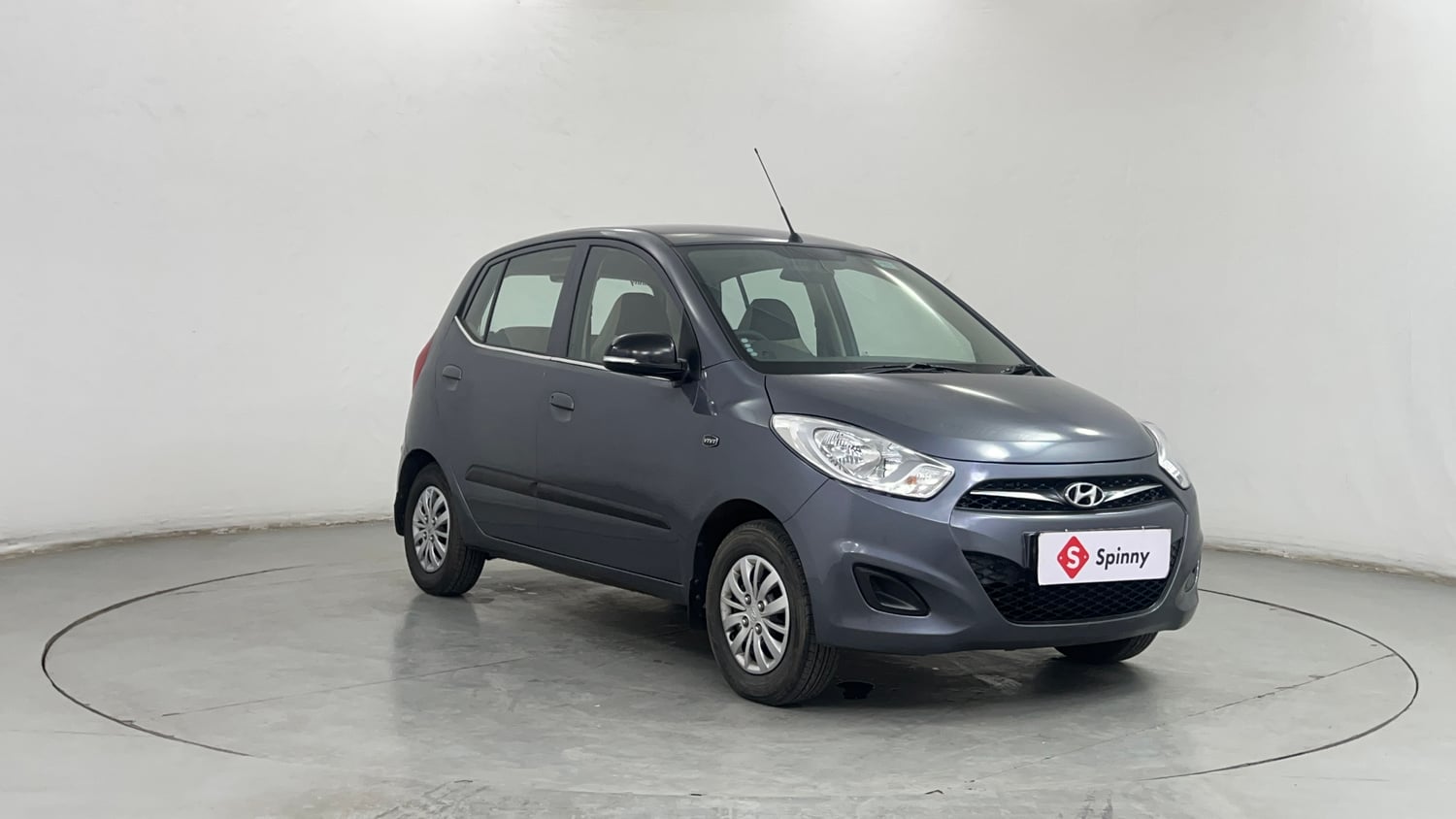 Used 2013 Hyundai i10 Magna 1.2 CNG (Outside Fitted) Cng Manual exterior RIGHT FRONT CORNER VIEW