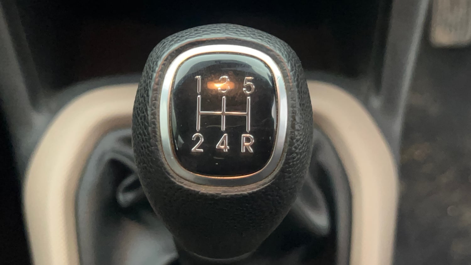 Used 2014 Hyundai Grand i10 Sportz 1.2 Kappa VTVT Petrol Manual interior GEAR  KNOB VIEW