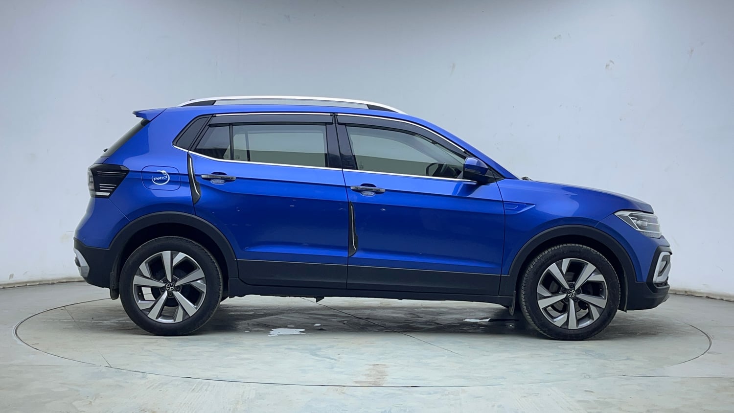 Used 2024 Volkswagen Taigun Topline 1.0 TSI AT Petrol Automatic exterior RIGHT SIDE VIEW