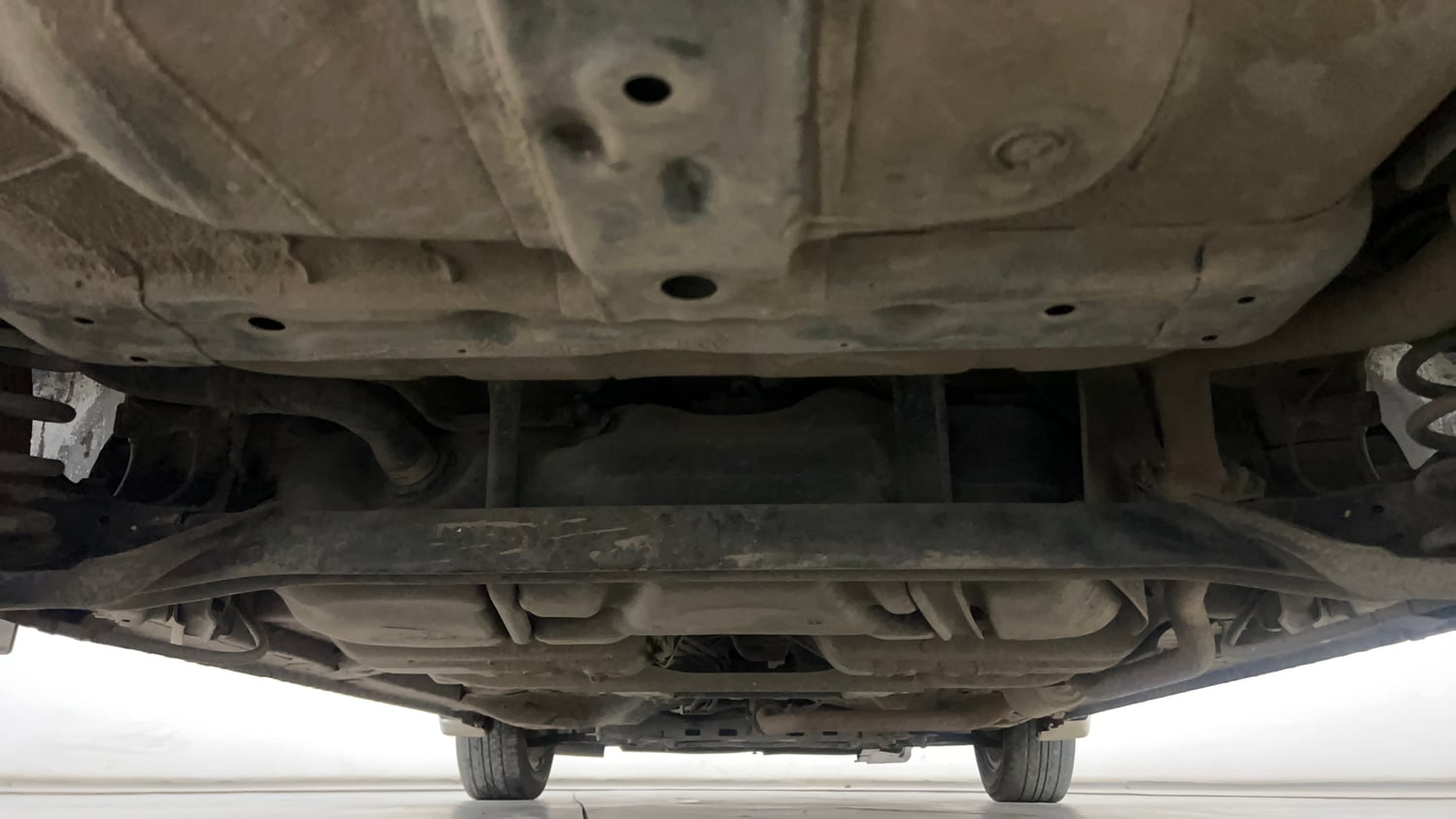 Used 2016 Honda City VX CVT Petrol Automatic extra REAR UNDERBODY VIEW (TAKEN FROM REAR)