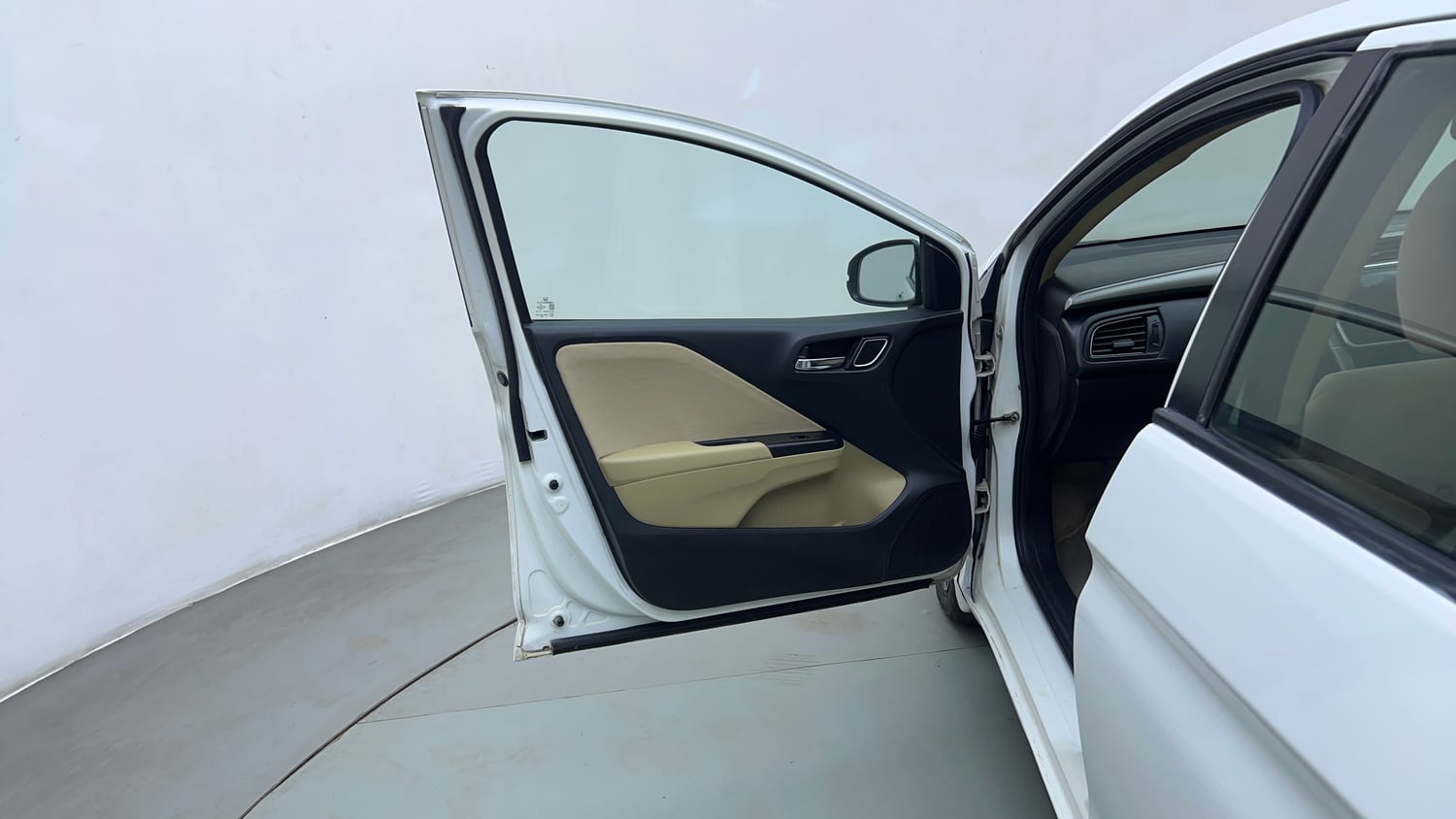 Used 2017 Honda City V Petrol Petrol Manual interior LEFT FRONT DOOR OPEN VIEW