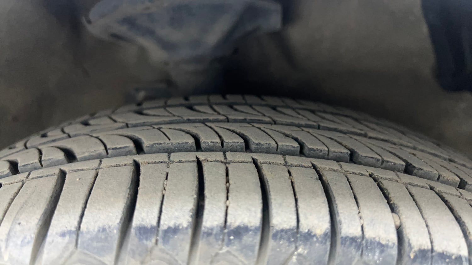 Used 2017 Maruti Suzuki Celerio VXi AMT Petrol Automatic tyres RIGHT FRONT TYRE TREAD VIEW