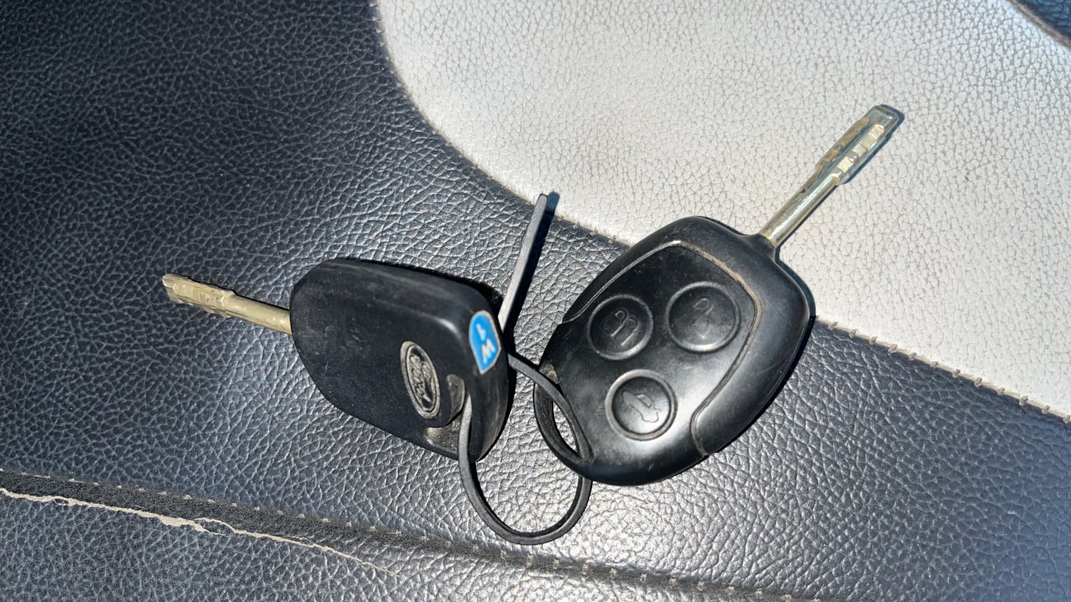 Used 2012 Ford Figo Duratorq Diesel ZXI 1.4 Diesel Manual extra CAR KEY VIEW