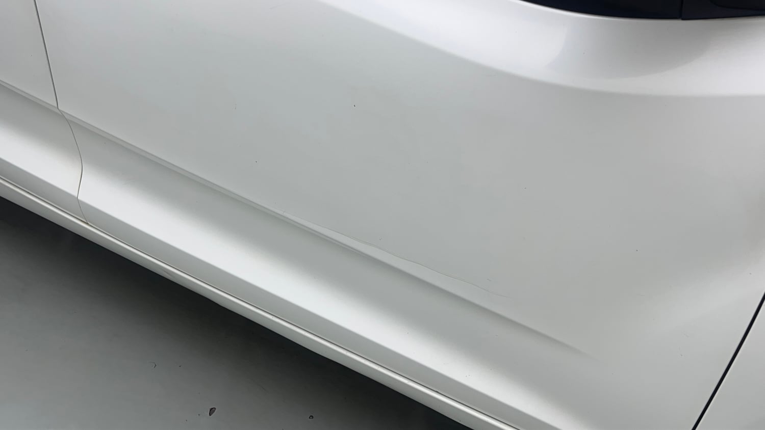 Used 2024 Tata Altroz XT Petrol Petrol Manual dents MINOR SCRATCH