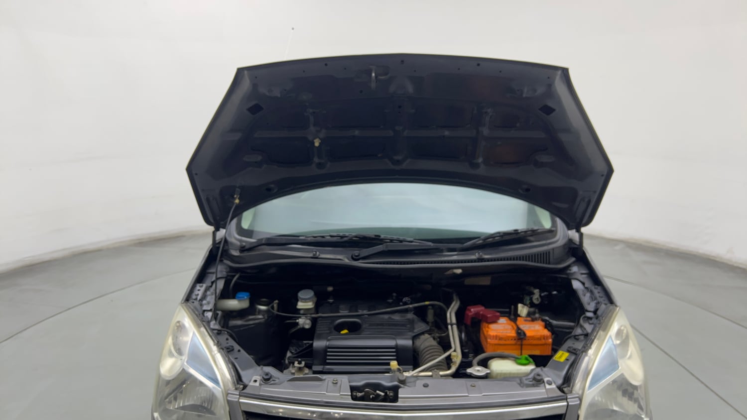 Used 2014 Maruti Suzuki Wagon R VXI Petrol Manual engine ENGINE & BONNET OPEN FRONT VIEW
