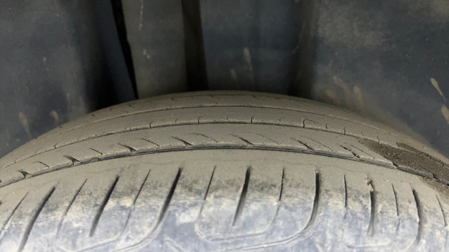 Used 2022 Volkswagen Taigun GT Plus 1.5 TSI DSG Petrol Automatic tyres RIGHT REAR TYRE TREAD VIEW