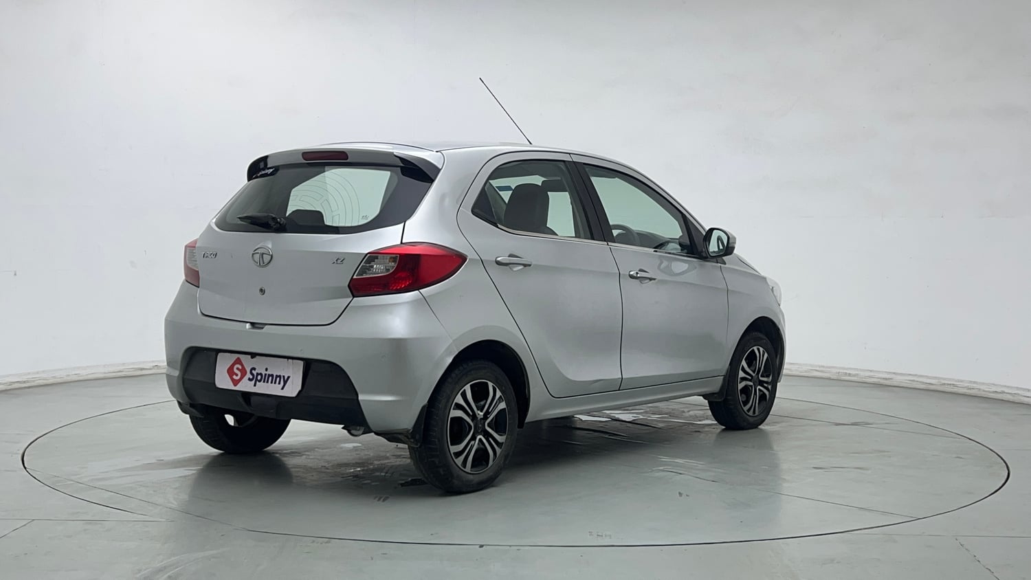 Used 2019 Tata Tiago Revotron XZ w/o Alloy Petrol Manual exterior RIGHT REAR CORNER VIEW