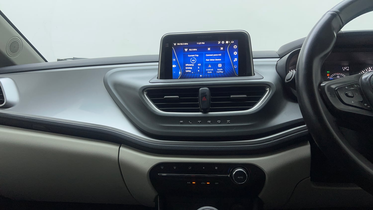 Used 2024 Tata Altroz XT Petrol Petrol Manual interior MUSIC SYSTEM & AC CONTROL VIEW