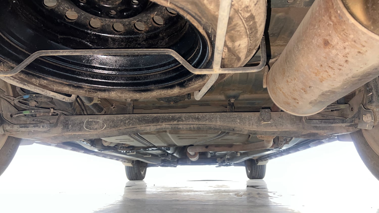 Used 2019 Maruti Suzuki XL6 Alpha MT Petrol Petrol Manual extra REAR UNDERBODY VIEW (TAKEN FROM REAR)