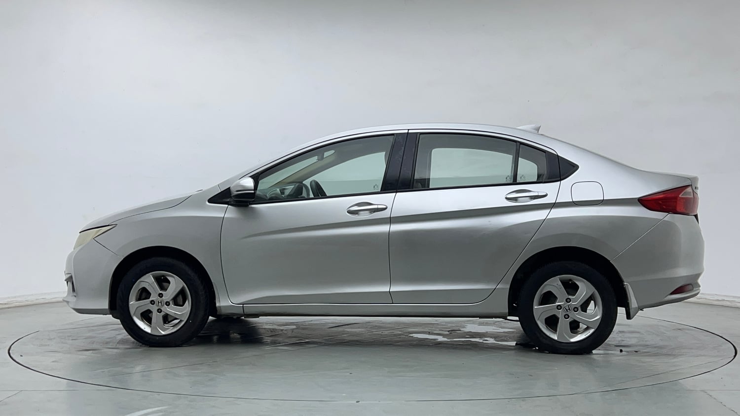 Used 2016 Honda City V Petrol Manual exterior LEFT SIDE VIEW