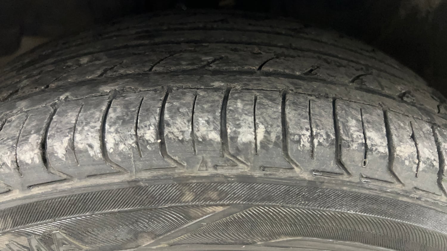 Used 2016 Honda City VX CVT Petrol Automatic tyres LEFT FRONT TYRE TREAD VIEW