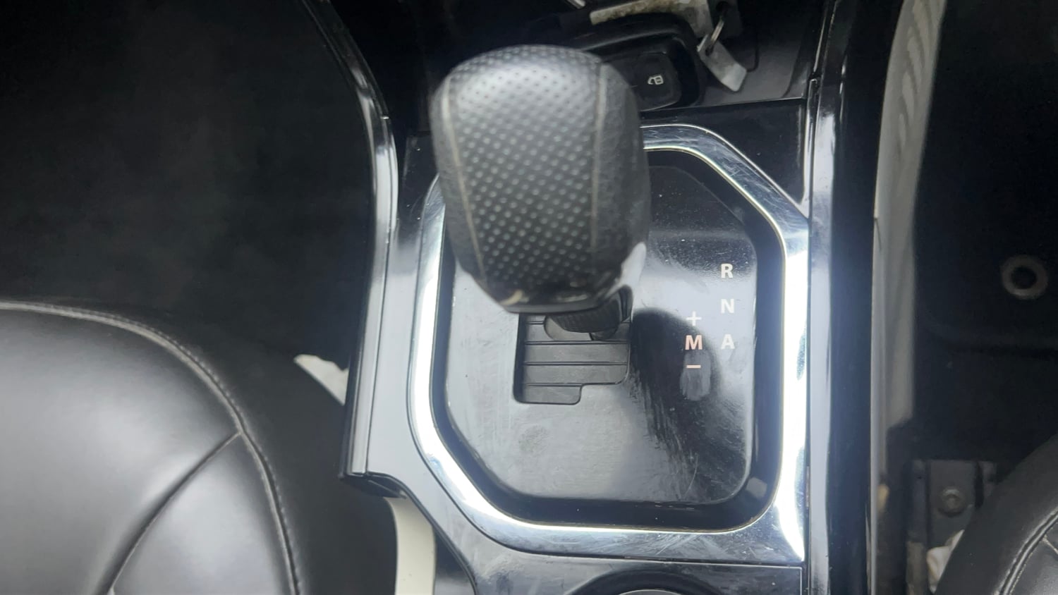 Used 2022 Tata Nexon XZA Plus (O) Petrol Automatic interior GEAR  KNOB VIEW