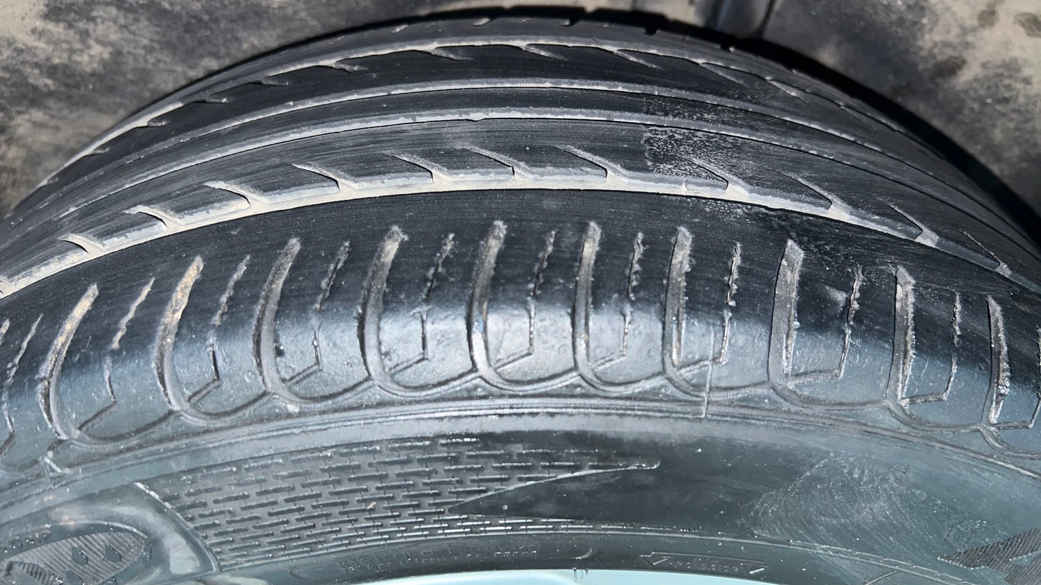 Used 2018 Ford EcoSport Titanium + 1.5L Ti-VCT AT Petrol Automatic tyres LEFT REAR TYRE TREAD VIEW