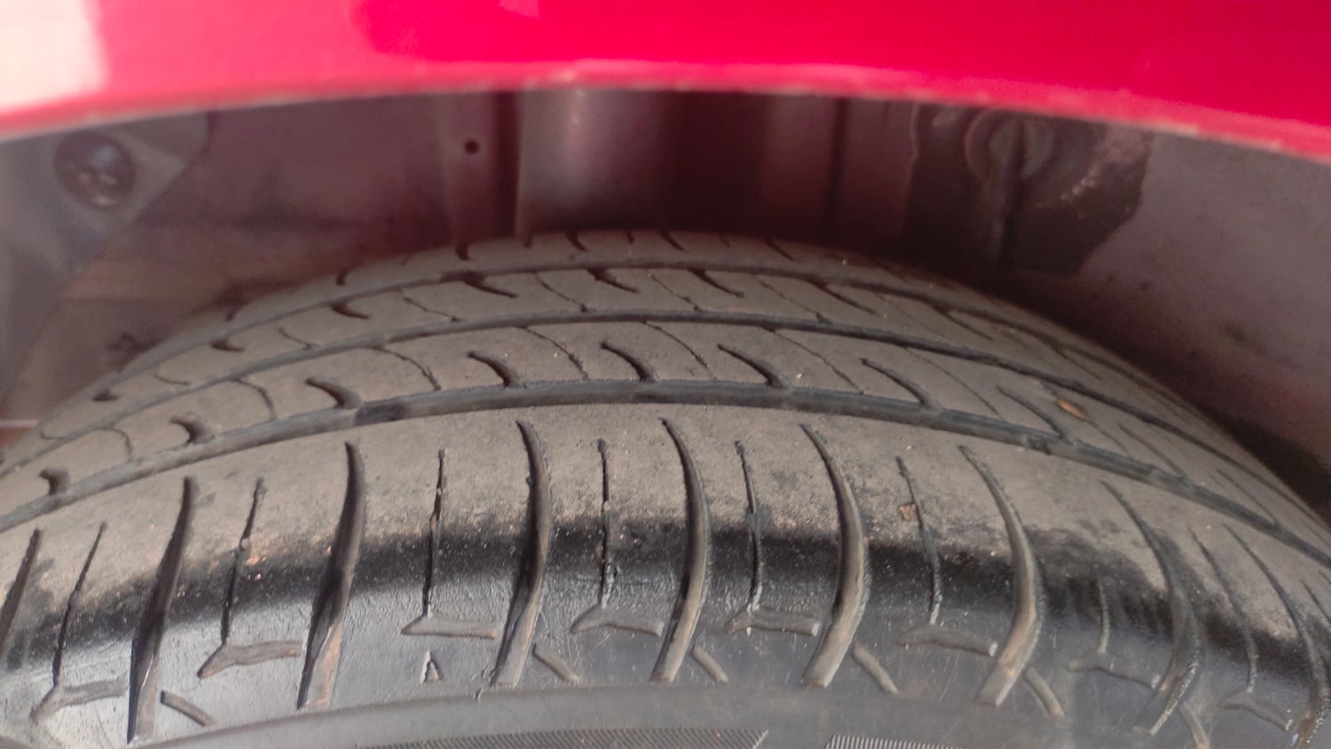 Used 2017 Hyundai Elite i20 Asta 1.2 (O) Petrol Manual tyres RIGHT REAR TYRE TREAD VIEW