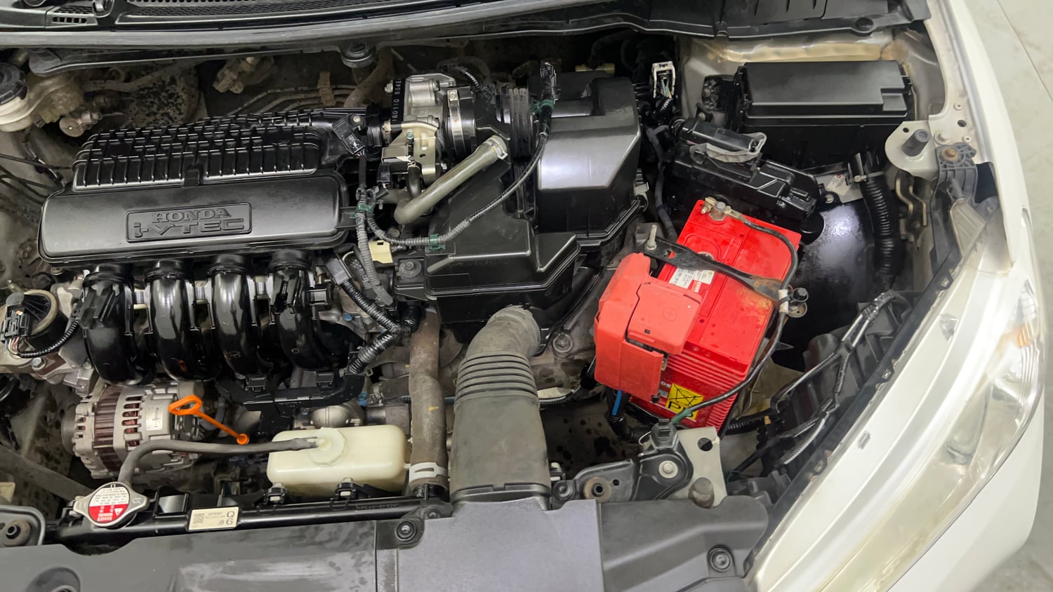 Used 2016 Honda City VX Petrol Manual engine ENGINE LEFT SIDE VIEW