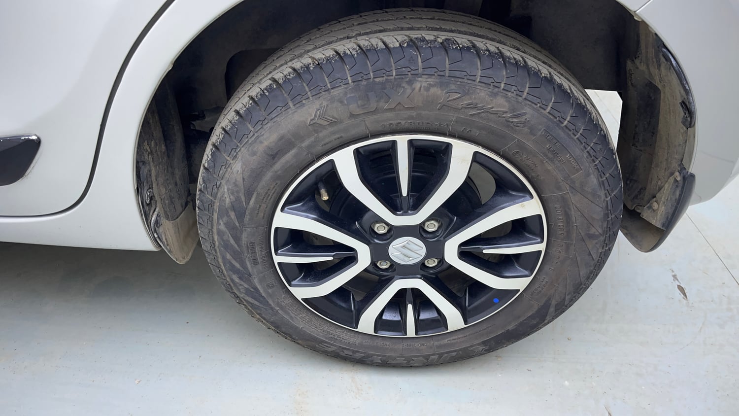 Used 2022 Maruti Suzuki Swift VXi AMT Petrol Automatic tyres LEFT REAR TYRE RIM VIEW