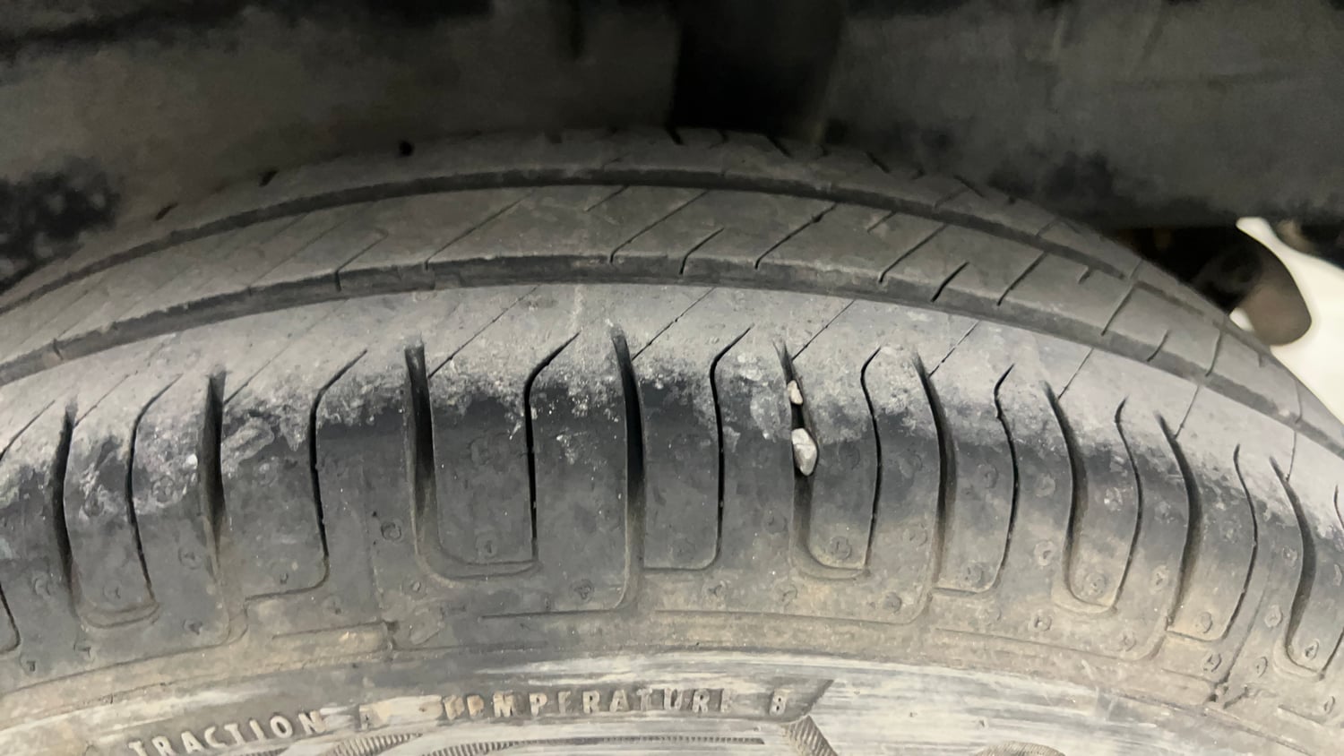 Used 2015 Renault Kwid RXT Petrol Manual tyres LEFT REAR TYRE TREAD VIEW