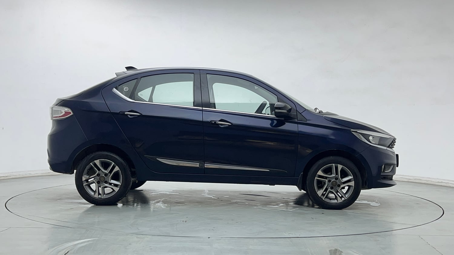 Used 2023 Tata Tigor XZA Plus Petrol Automatic exterior RIGHT SIDE VIEW
