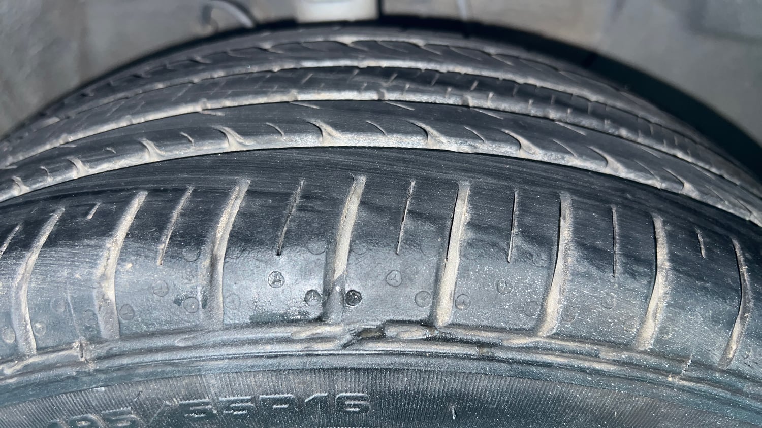 Used 2018 Hyundai Elite i20 Asta 1.2 (O) Petrol Manual tyres RIGHT FRONT TYRE TREAD VIEW